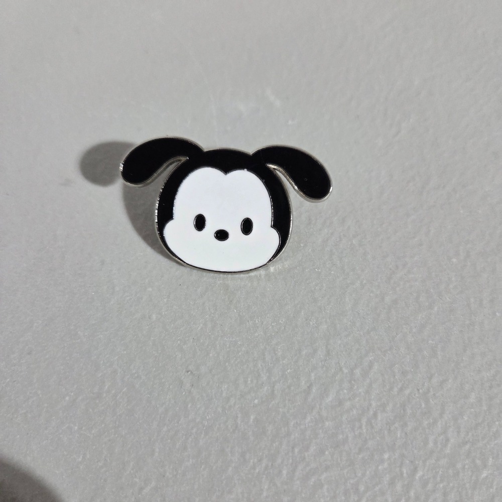 Disney Pin Unisex OS Black White Tsum Tsum Oswald the Lucky Rabbit Enamel